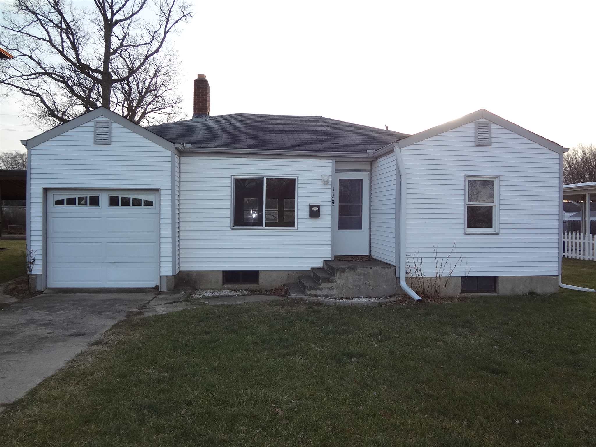 1103 East 9th Street Rochester, IN 46975 - Photo 1 of 9