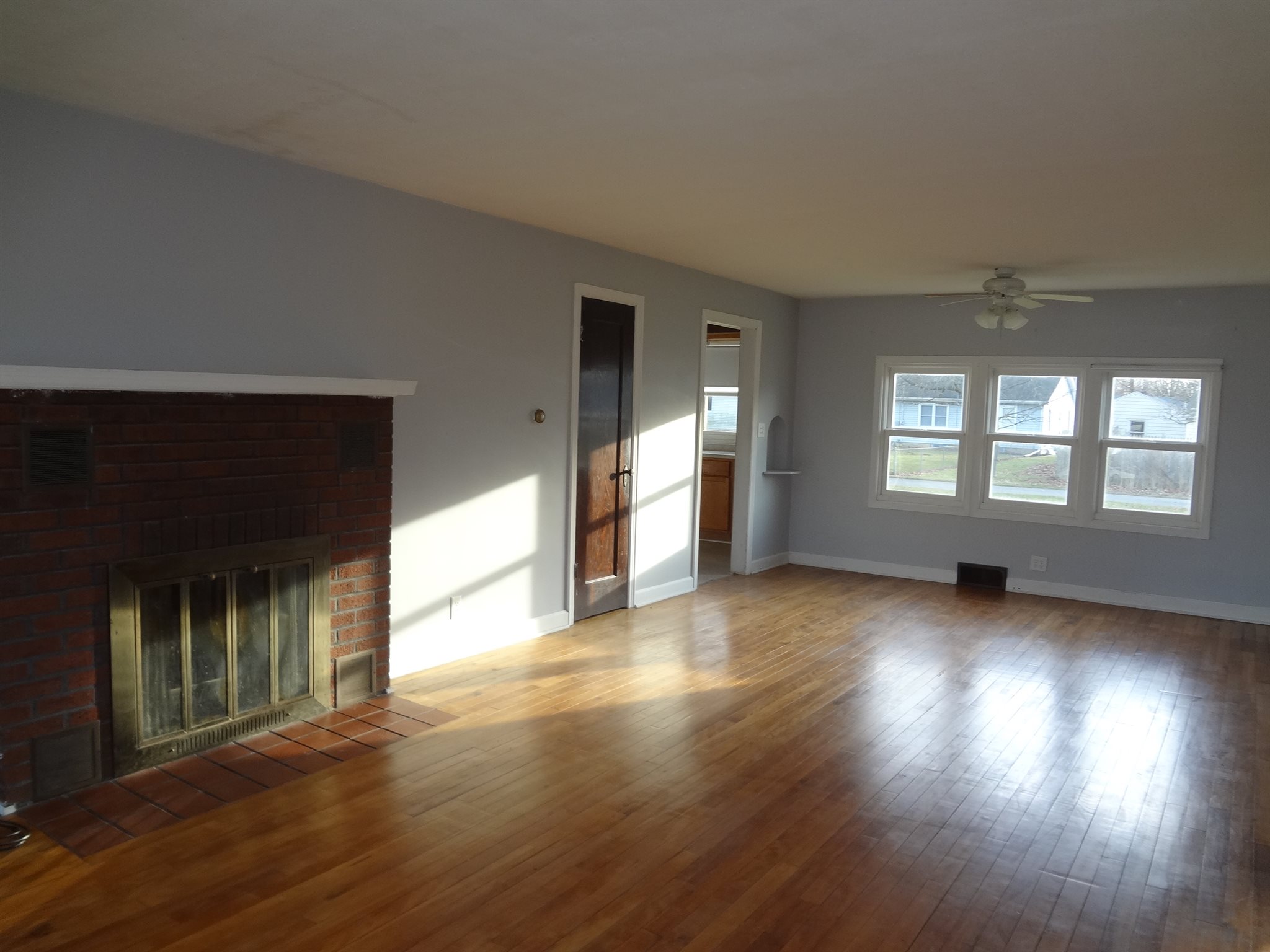 1103 East 9th Street Rochester, IN 46975 - Photo 3 of 9