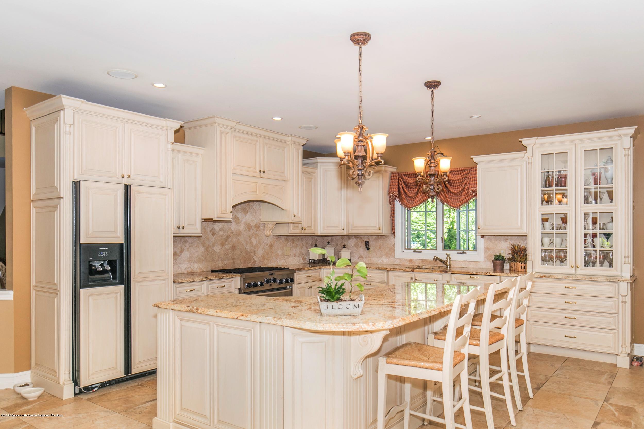 192 Borden Road Middletown, NJ 07748 - Photo 22 of 60 Kitchen 3