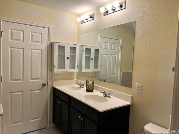 $2,850 | 27702 Azalea Creek, Boerne, TX 78015