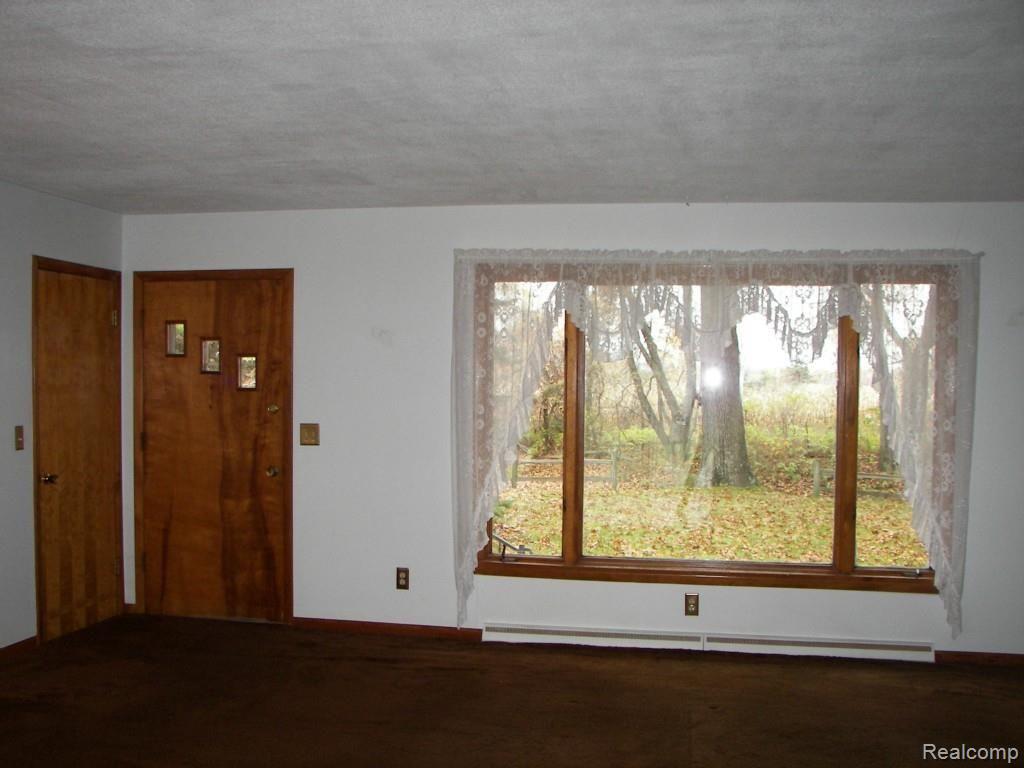3900 West Allen Road Howell, MI 48855 - Photo 5 of 21 007.jpg