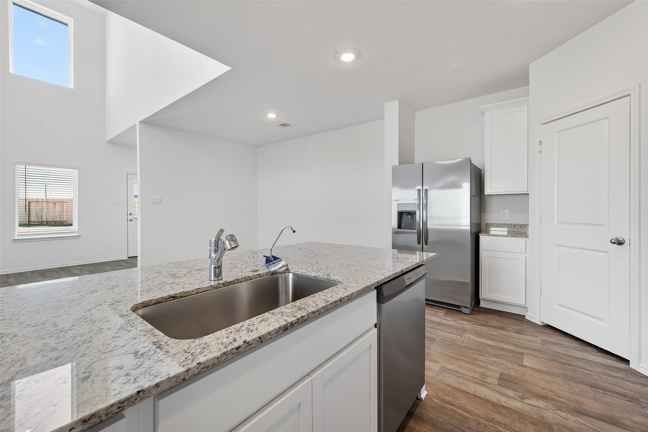 3711 Zoeys Way Fulshear, TX 77423 - Photo 12 of 50