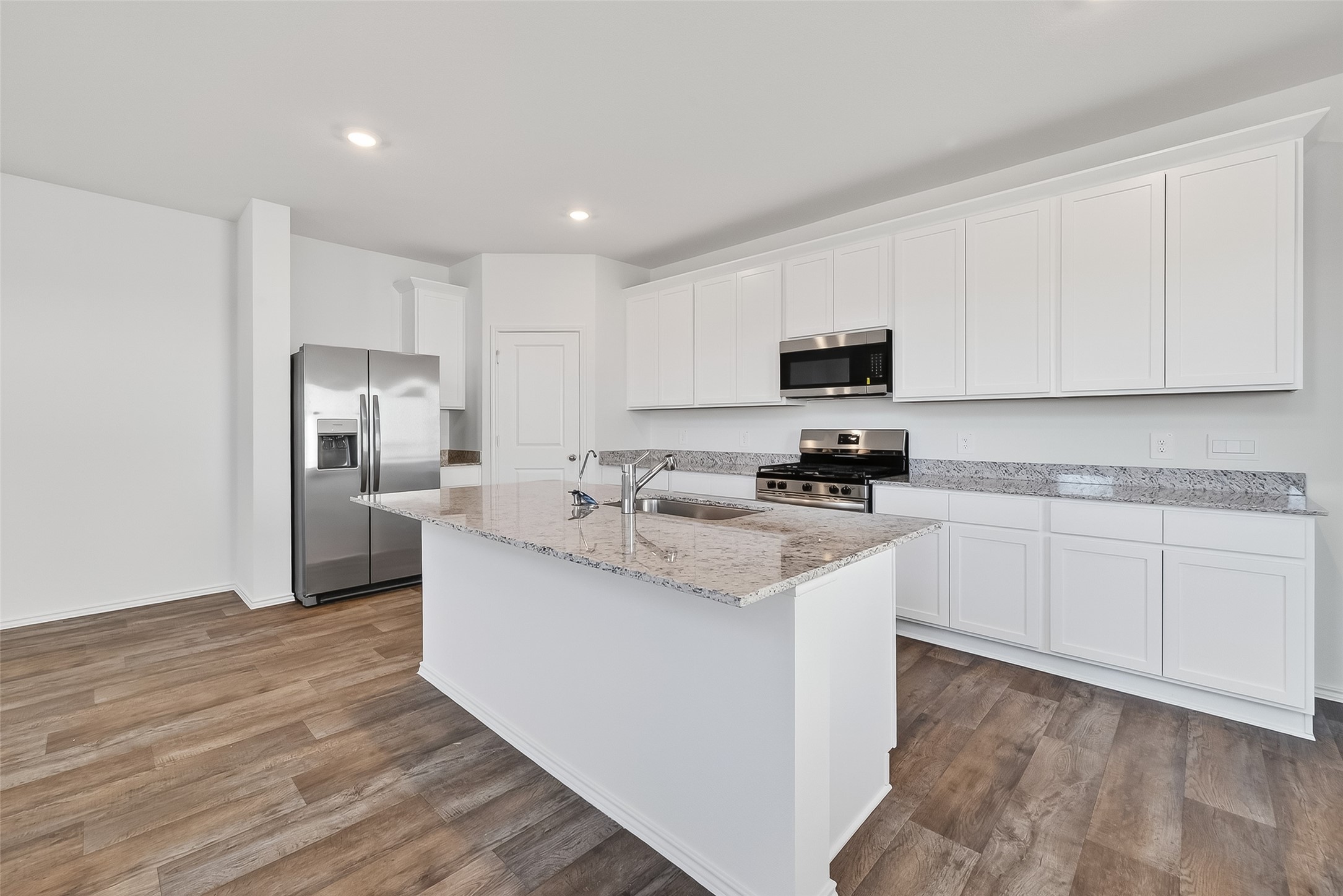 3711 Zoeys Way Fulshear, TX 77423 - Photo 16 of 50