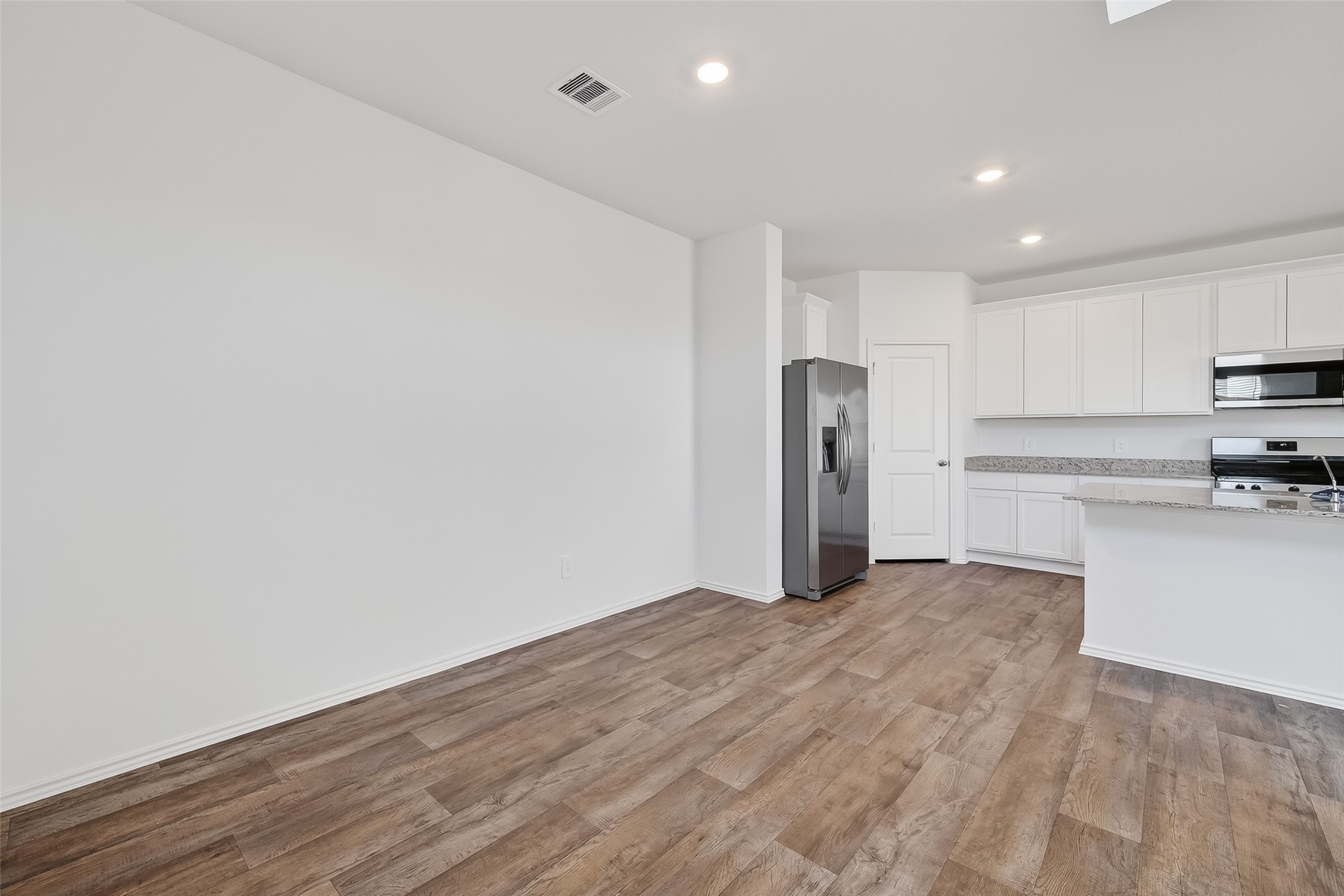 3711 Zoeys Way Fulshear, TX 77423 - Photo 17 of 50