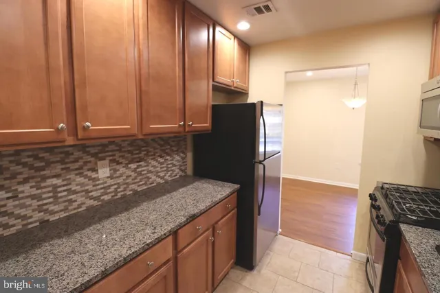 $1,600 | 10566 Twin Rivers Road, Unit E2, Columbia, MD 21044