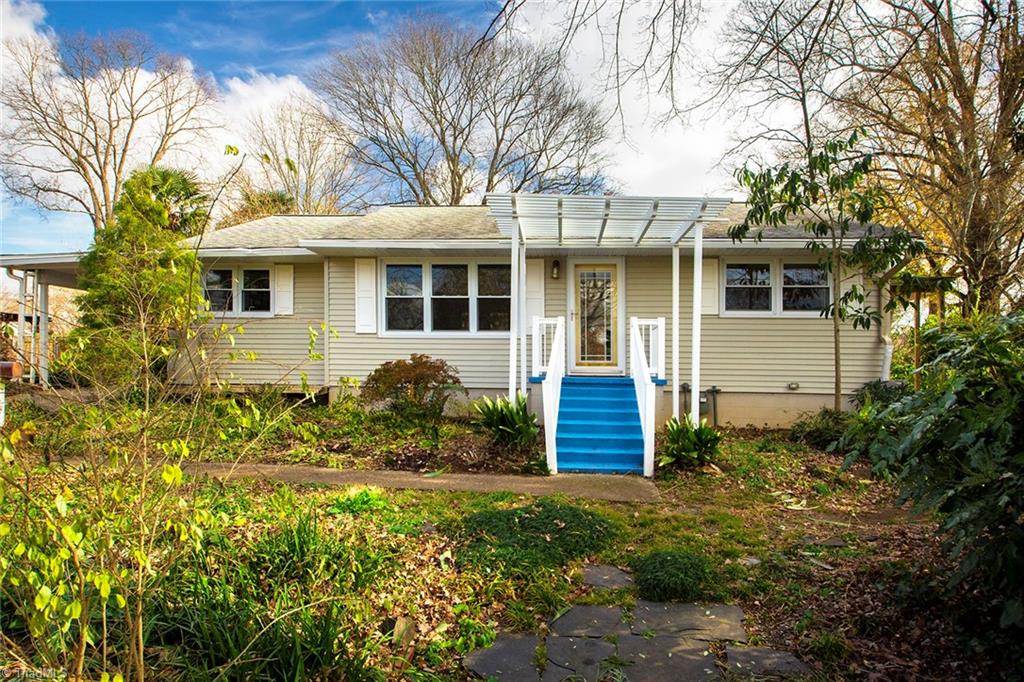 1643 Sandersted Road Southwest Winston-Salem, NC 27103 - Photo 3 of 27 Gallery Image 3