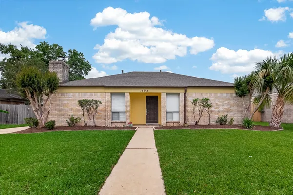 $2,500 | 15915 Dunmoor Drive, Houston, TX 77059