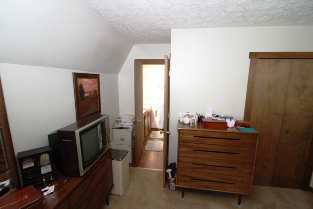 6919 Hoke's Mill Road Ronceverte, WV 24970 - Photo 10 of 39 Gallery Image 10