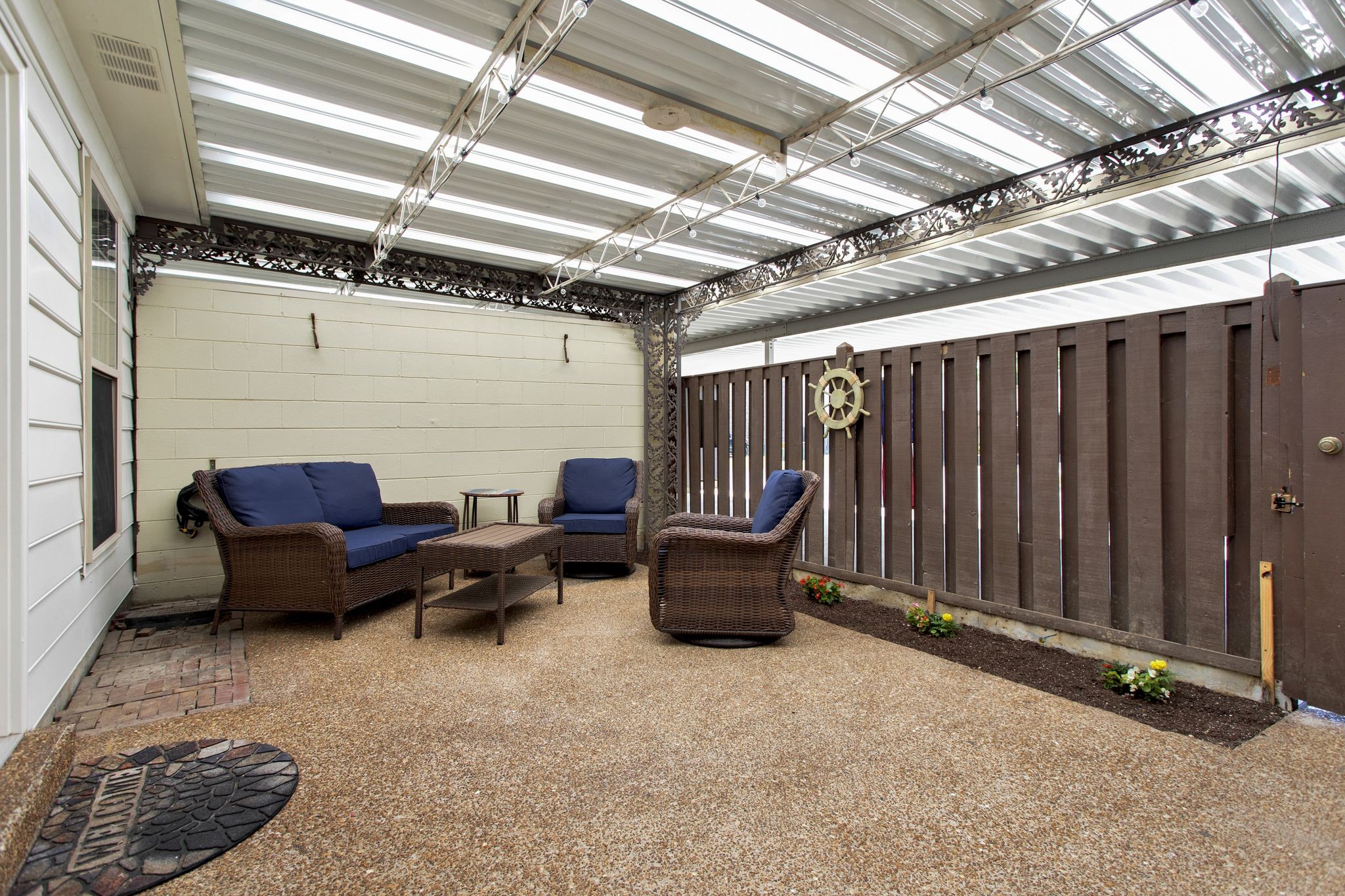 1122 General George Patton Road Nashville, TN 37221 - Photo 29 of 32 a living room with furniture