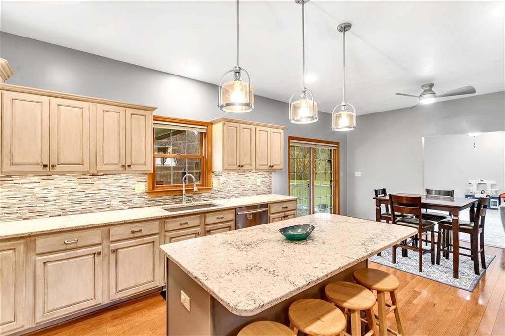 6 Chubbic Road Canonsburg, PA 15317 - Photo 7 of 40 Gallery Image 7
