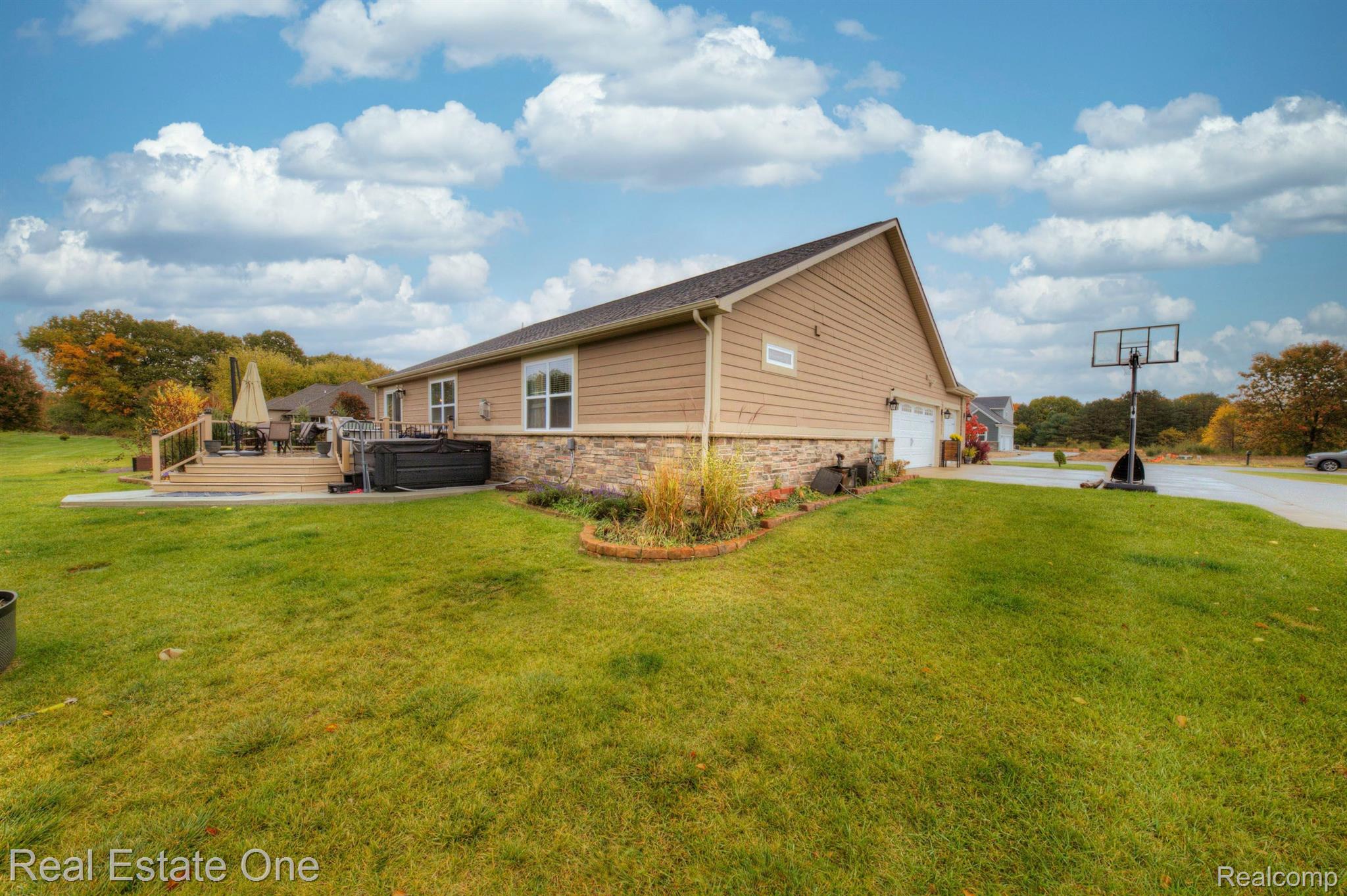3593 Outback Trail Pinckney, MI 48169 - Photo 12 of 71 Gallery Image 12