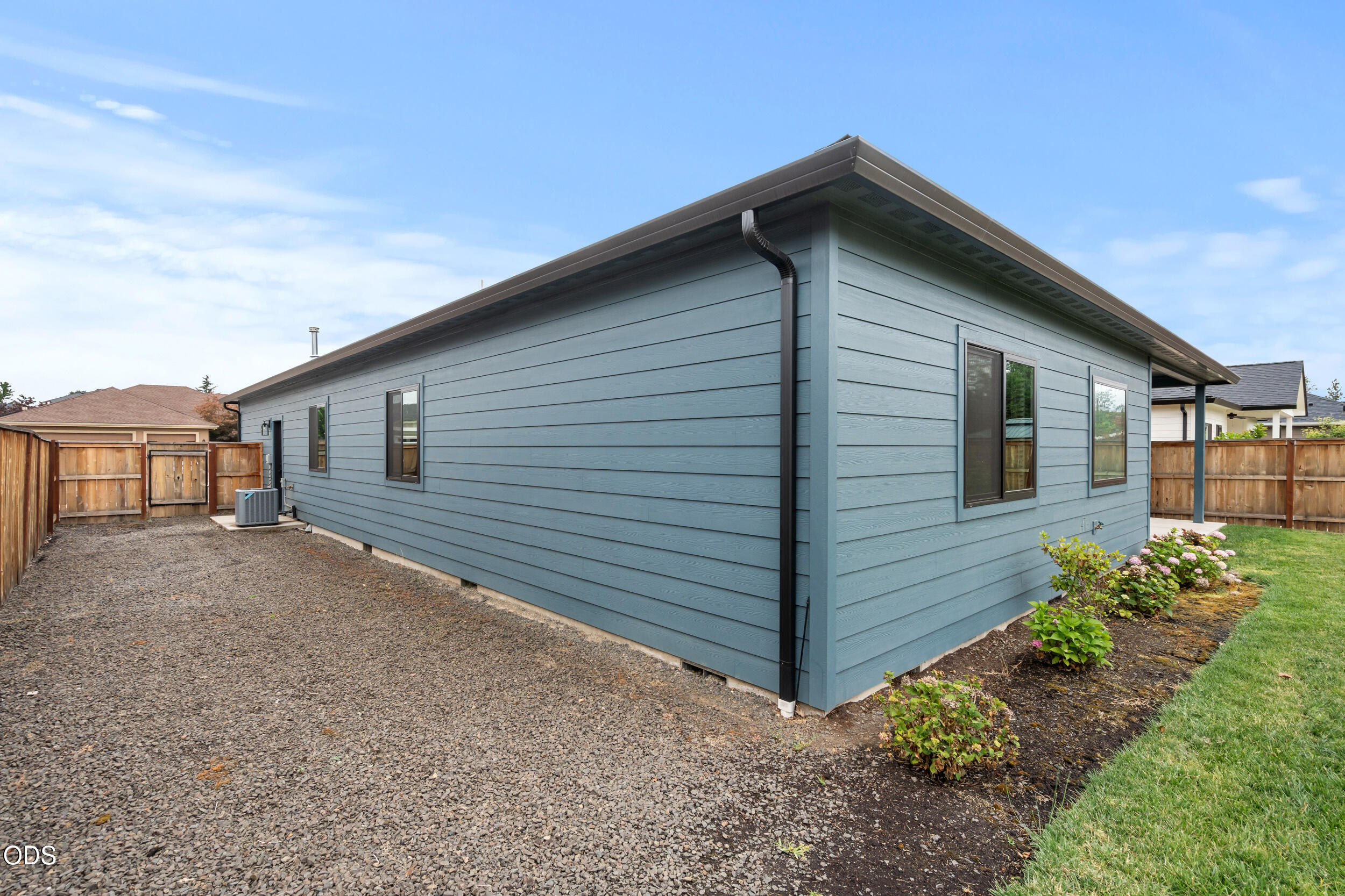 961 Arrowhead Trail Eagle Point, OR 97524 - Photo 31 of 47