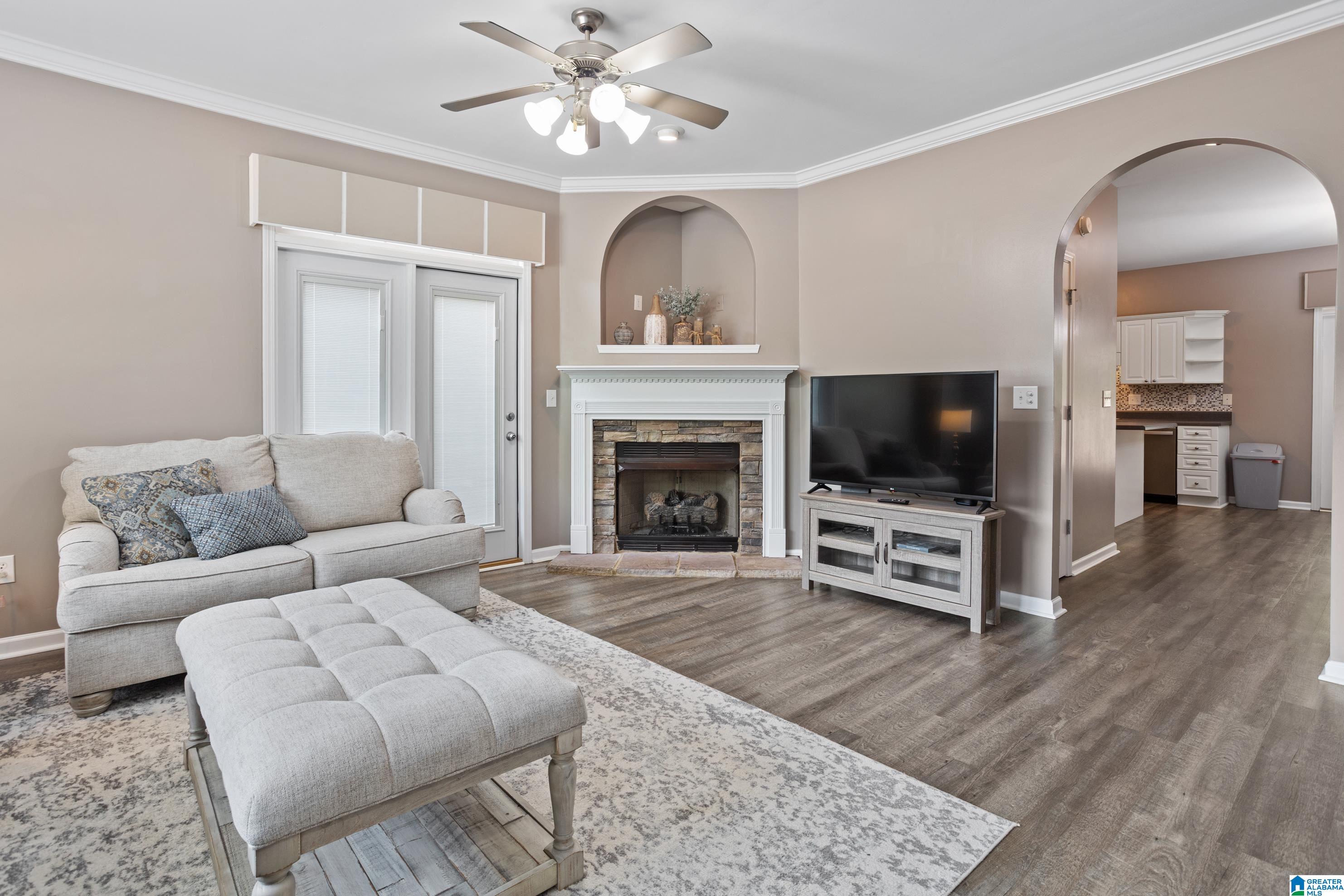 107 Calloway Drive Pelham, AL 35124 - Photo 2 of 33