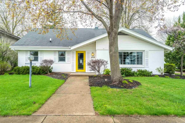 $349,900 | 2717 North Elmwood Court, Appleton, WI 54911