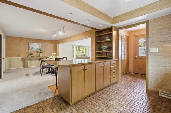 $349,900 | 2717 North Elmwood Court, Appleton, WI 54911
