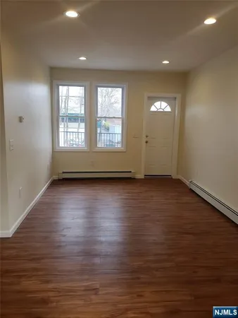 $2,200 | 118 Fort Lee Road, Unit 2, Leonia, NJ 07605