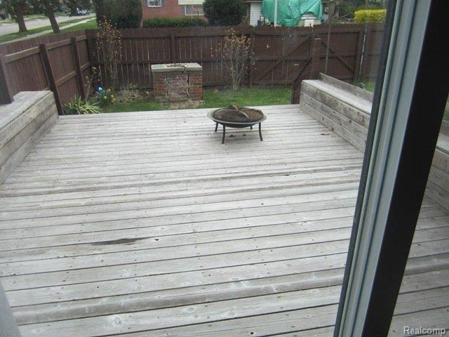 35605 Rutherford Street Clinton Township, MI 48035 - Photo 8 of 22 174.JPG