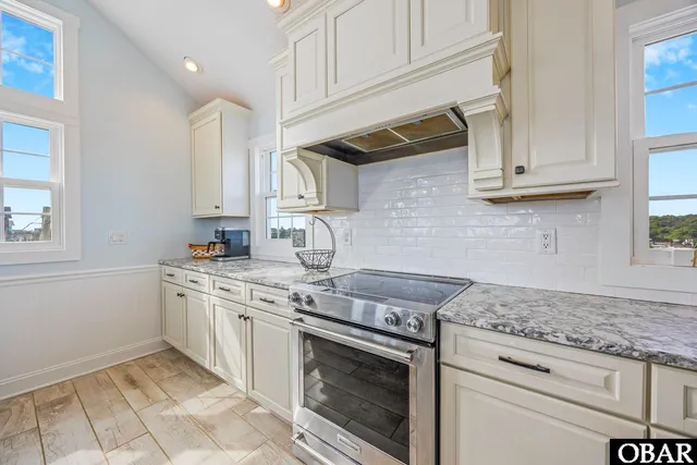 $1,995,000 | 25251 Lee O'Neal Lane, Waves, NC 27982