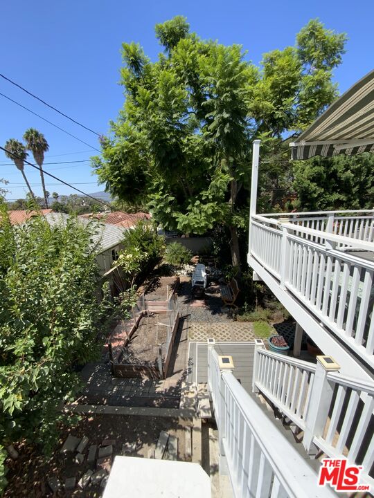 535 Woodbury Road Glendale, CA 91206 - Photo 19 of 32