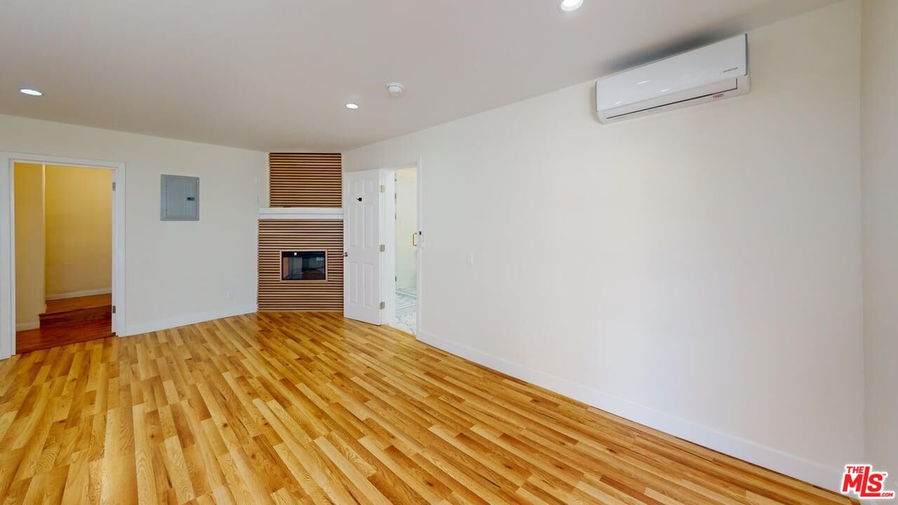 535 Woodbury Road Glendale, CA 91206 - Photo 23 of 32