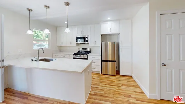 $1,570,000 | 535 Woodbury Road, Glendale, CA 91206