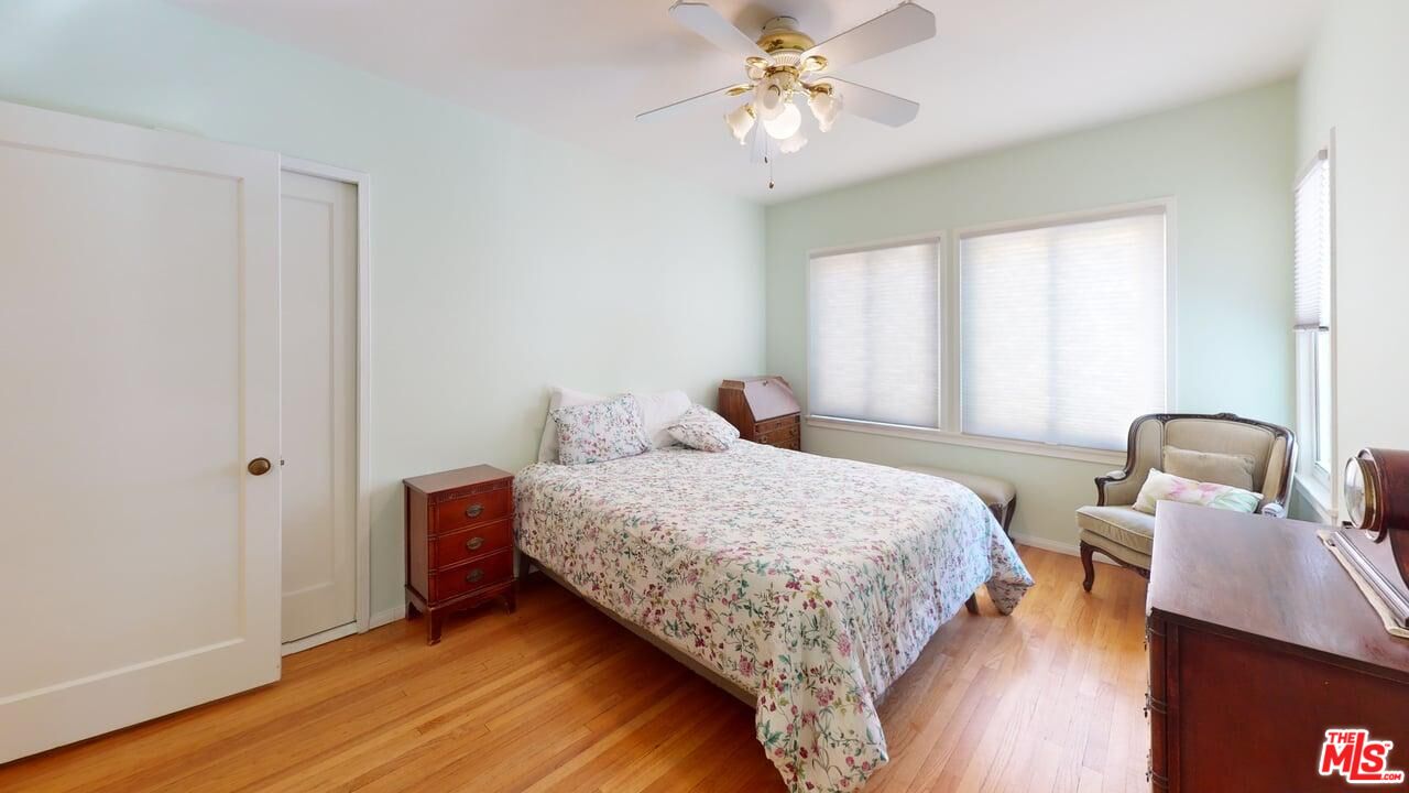 535 Woodbury Road Glendale, CA 91206 - Photo 8 of 32