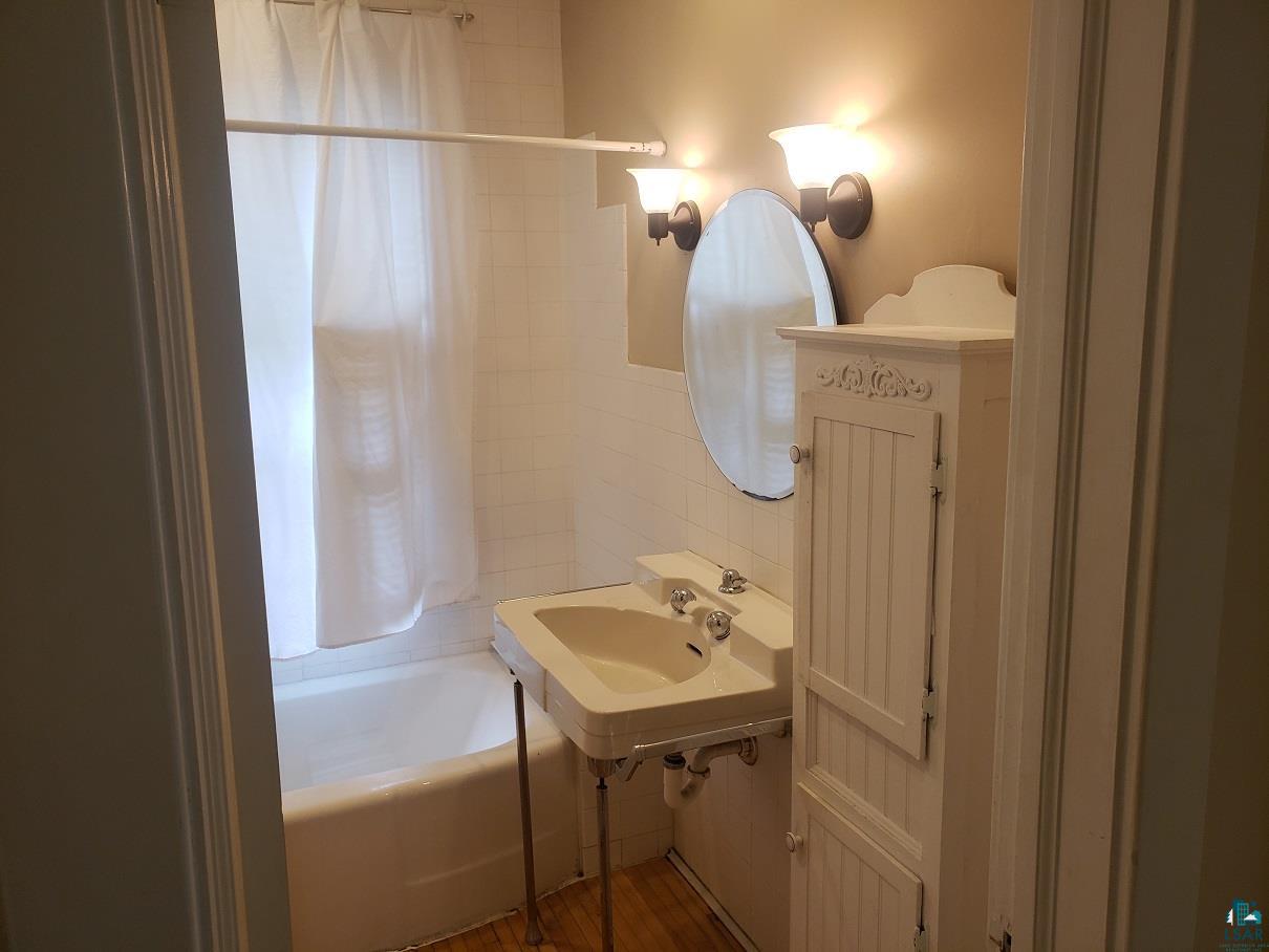 2024 West 4th Street Duluth, MN 55806 - Photo 22 of 41 Unit 1 Bathroom