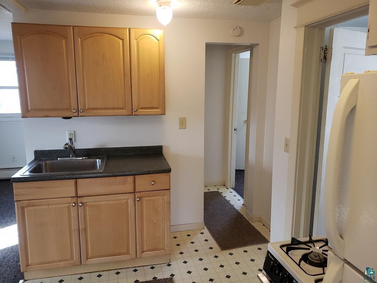 2024 West 4th Street Duluth, MN 55806 - Photo 31 of 41 Unit 3 Kitchen