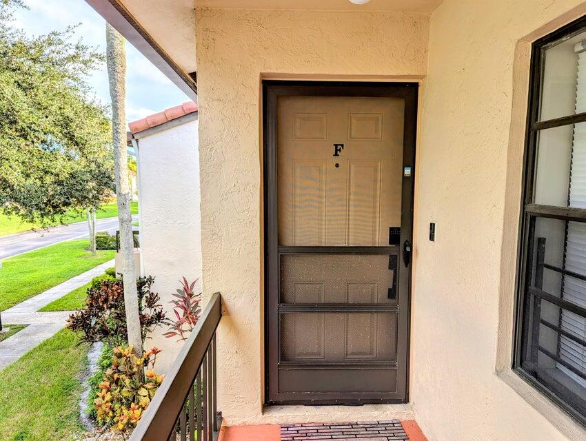 21362 Juego Circle, Unit 33F Boca Raton, FL 33433 - Photo 24 of 41 ENTRYWAY