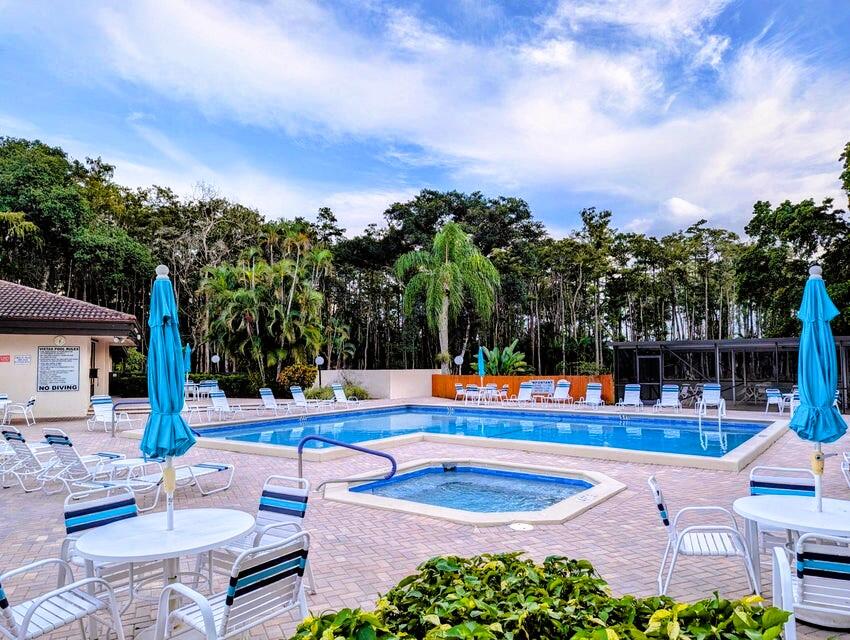 21362 Juego Circle, Unit 33F Boca Raton, FL 33433 - Photo 3 of 41 CLUB POOL