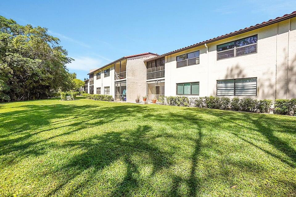 21362 Juego Circle, Unit 33F Boca Raton, FL 33433 - Photo 31 of 41 EXTERIRO BACK