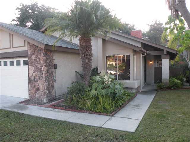 355 Compass Road Oceanside, CA 92054 - Photo 3 of 25