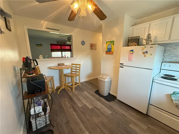$2,400 | 70 Carroll Avenue, Unit 108, Newport, RI 02840