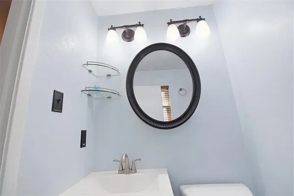 $260,000 | 1018 Princeton Place, Cleburne, TX 76033