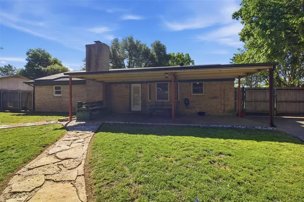 $260,000 | 1018 Princeton Place, Cleburne, TX 76033