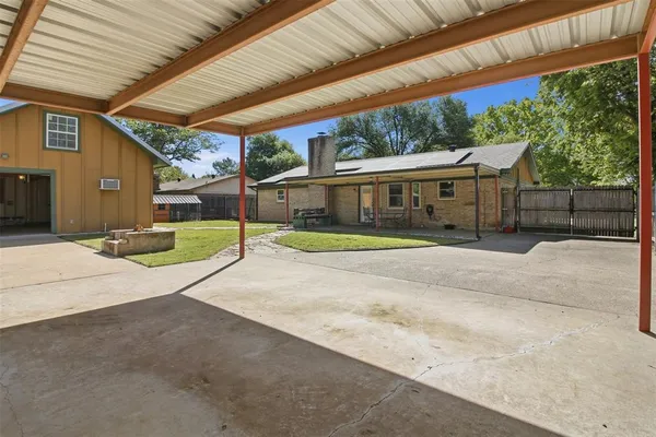 $260,000 | 1018 Princeton Place, Cleburne, TX 76033