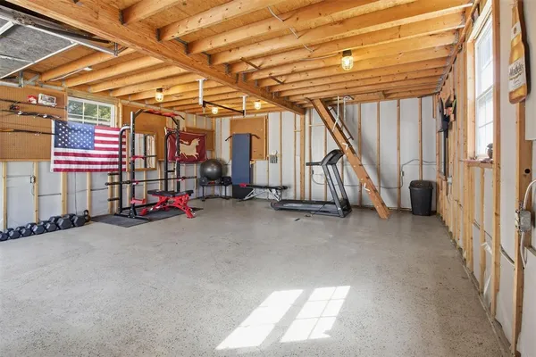 $260,000 | 1018 Princeton Place, Cleburne, TX 76033