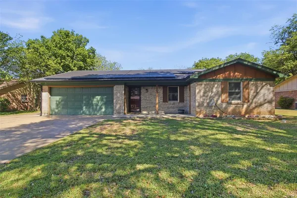 $260,000 | 1018 Princeton Place, Cleburne, TX 76033