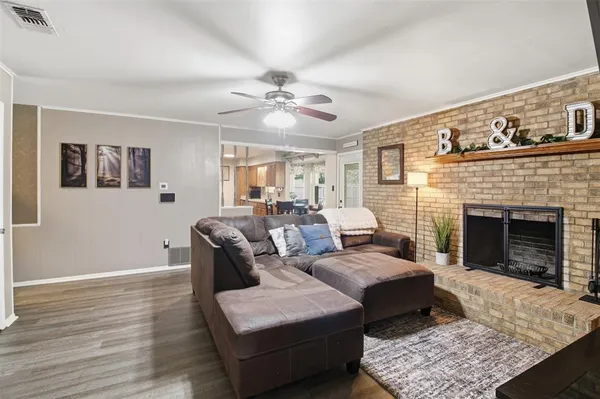 $260,000 | 1018 Princeton Place, Cleburne, TX 76033