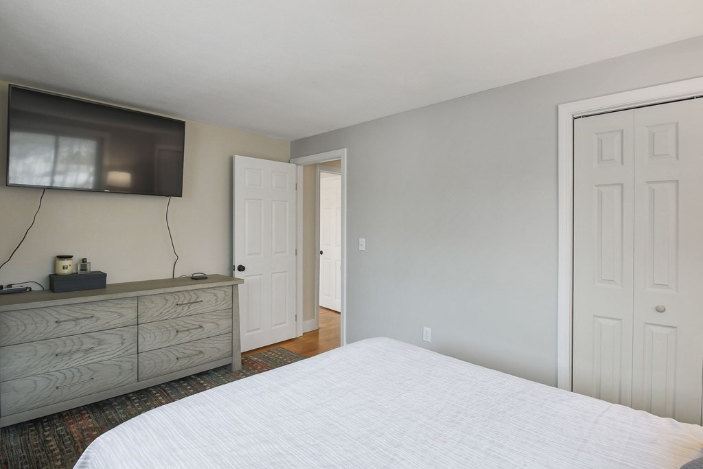 8 Elizabeth Road Milford, MA 01757 - Photo 11 of 33 Gallery Image 11