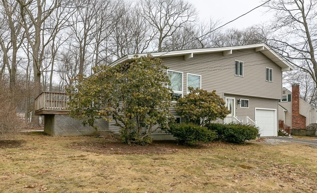8 Elizabeth Road Milford, MA 01757 - Photo 2 of 33 Gallery Image 2