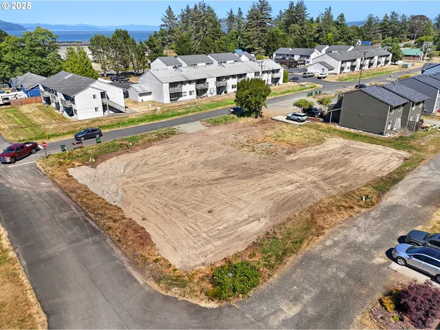 $250,000 | 590 7th Court, Hammond, OR 97121