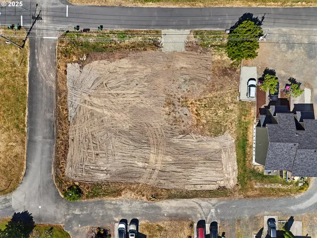 $250,000 | 590 7th Court, Hammond, OR 97121