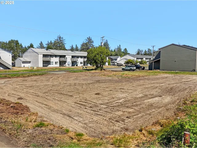 $250,000 | 590 7th Court, Hammond, OR 97121