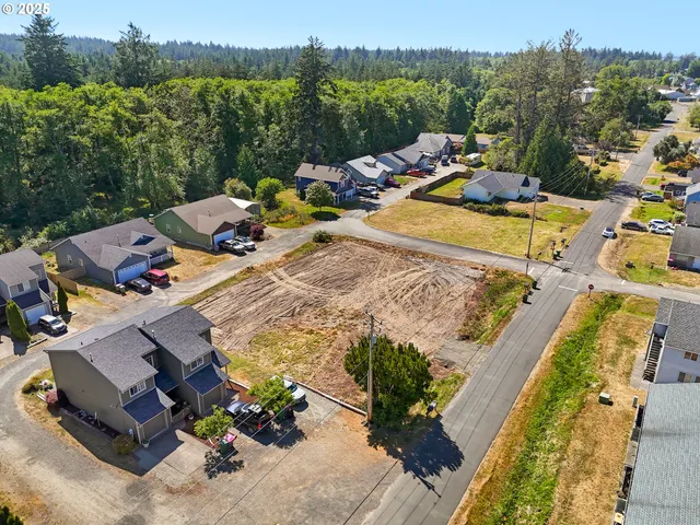 $250,000 | 590 7th Court, Hammond, OR 97121