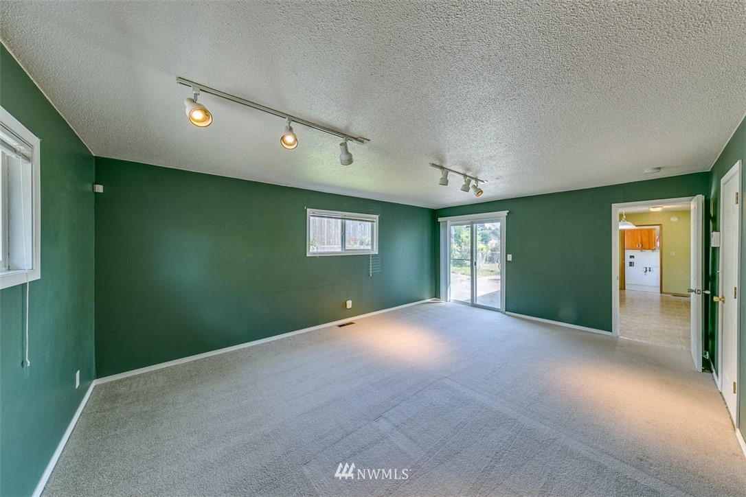 2812 Rozewood Drive Northeast Bremerton, WA 98310 - Photo 12 of 20 Gallery Image 12