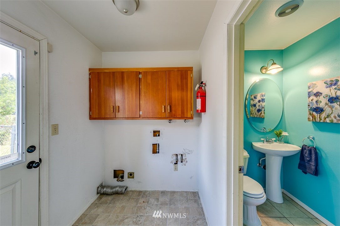 2812 Rozewood Drive Northeast Bremerton, WA 98310 - Photo 13 of 20 Gallery Image 13