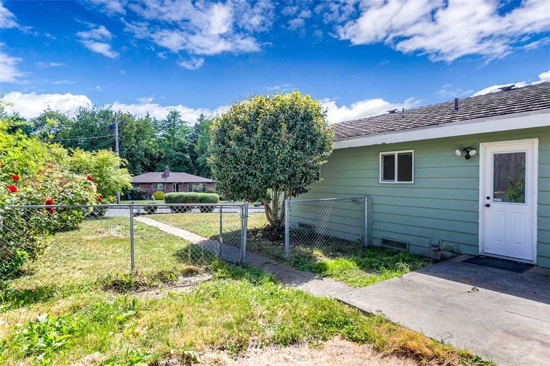 2812 Rozewood Drive Northeast Bremerton, WA 98310 - Photo 19 of 20 Gallery Image 19