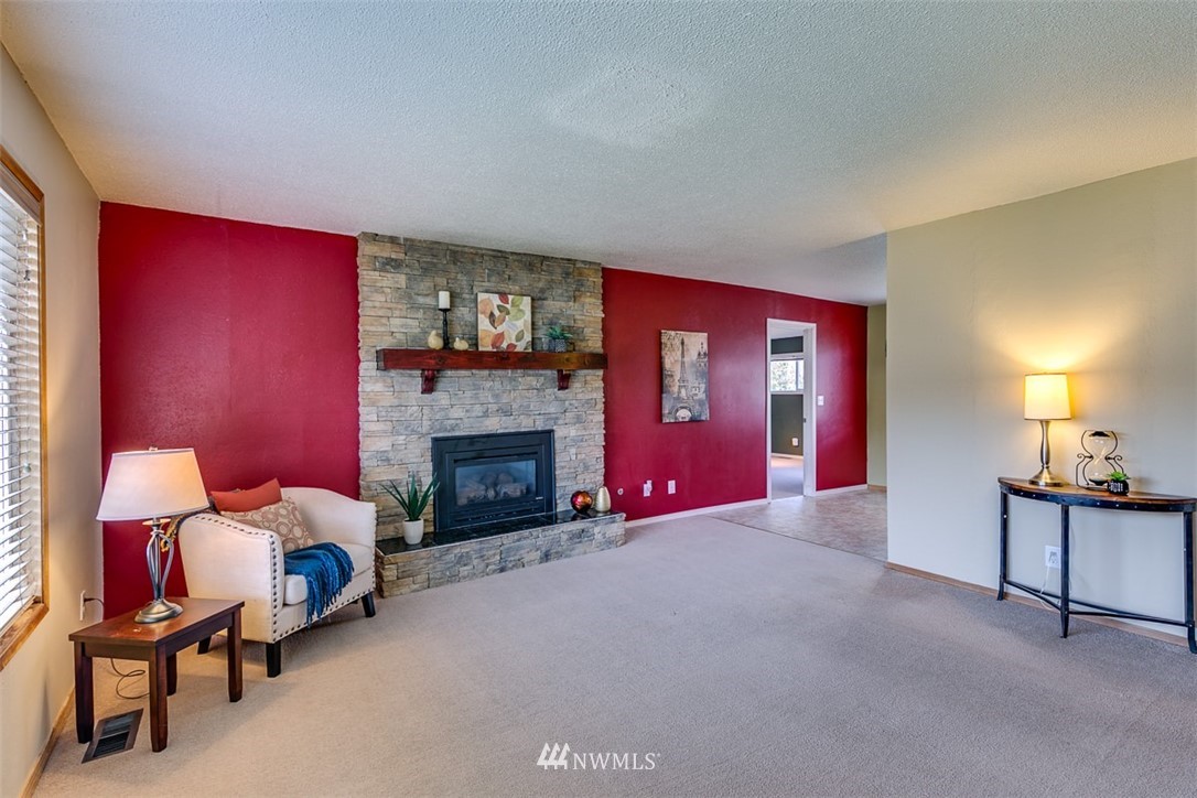 2812 Rozewood Drive Northeast Bremerton, WA 98310 - Photo 5 of 20 Gallery Image 5