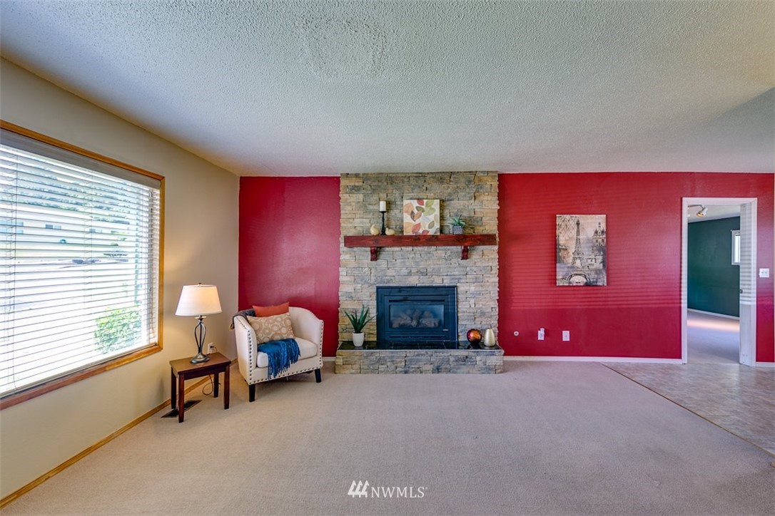 2812 Rozewood Drive Northeast Bremerton, WA 98310 - Photo 6 of 20 Gallery Image 6